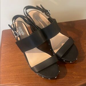 Black Slingback Sandals with Wide Straps